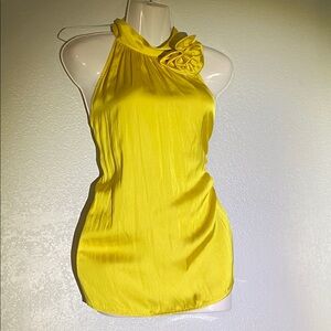NEW  💛 Worthington Women's Rosette Halter Neck Top in yellow